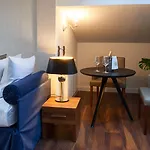 Nobilton Hotel 3*