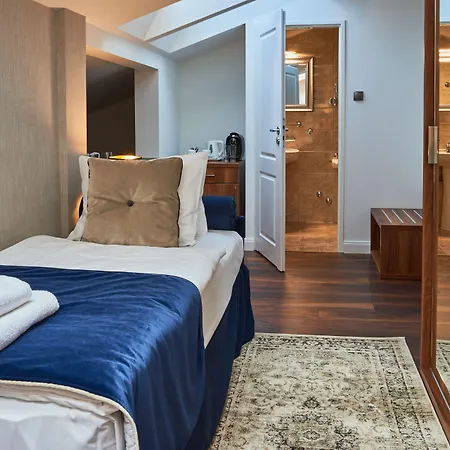 Nobilton Otel 3*